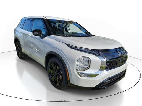 2026 Mitsubishi Outlander LE