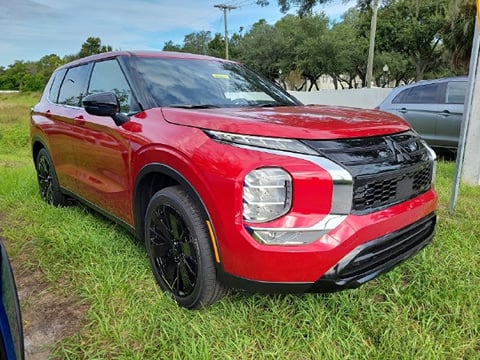 2026 Mitsubishi Outlander LE