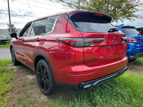 2026 Mitsubishi Outlander LE