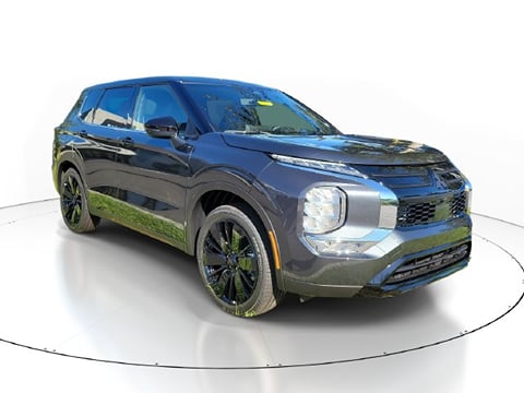 2026 Mitsubishi Outlander LE