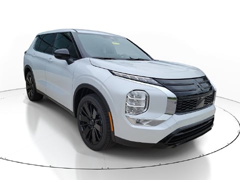 2026 Mitsubishi Outlander LE