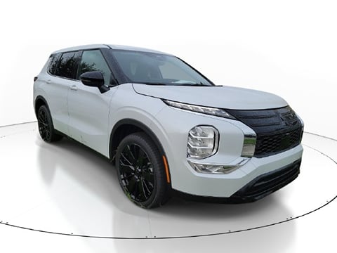 2026 Mitsubishi Outlander LE