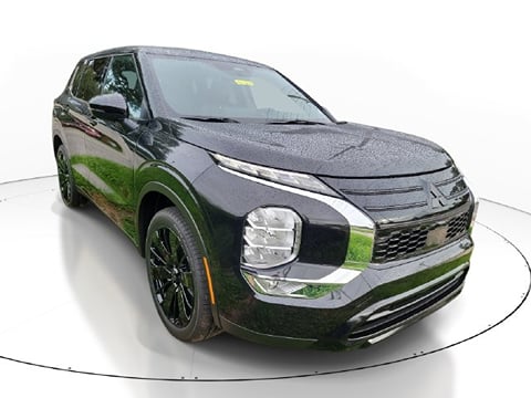 2026 Mitsubishi Outlander LE