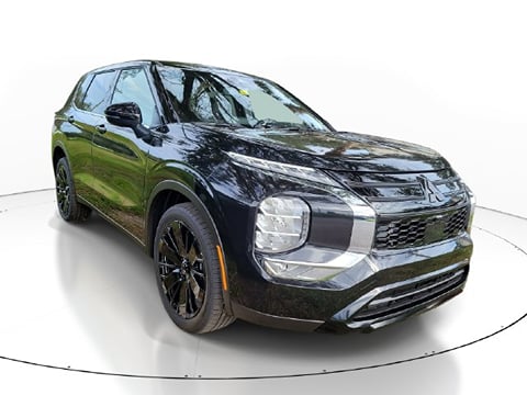 2026 Mitsubishi Outlander LE