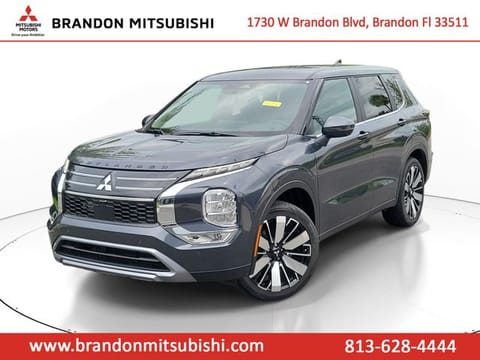 1 image of 2026 Mitsubishi Outlander SE