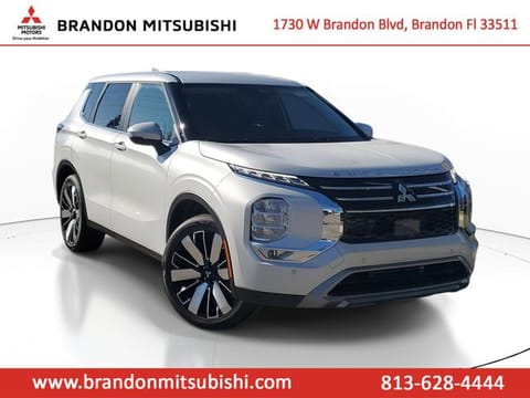 1 image of 2026 Mitsubishi Outlander SE