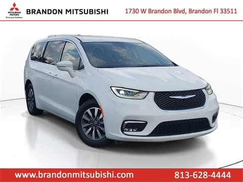 1 image of 2022 Chrysler Pacifica Hybrid Touring L