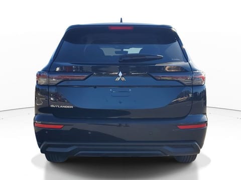 2026 Mitsubishi Outlander ES