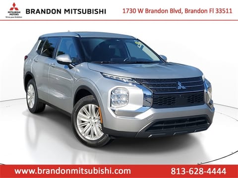1 image of 2024 Mitsubishi Outlander ES