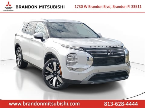 1 image of 2025 Mitsubishi Outlander SE