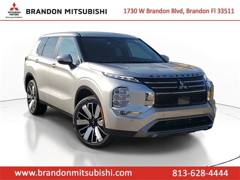1 image of 2025 Mitsubishi Outlander SE