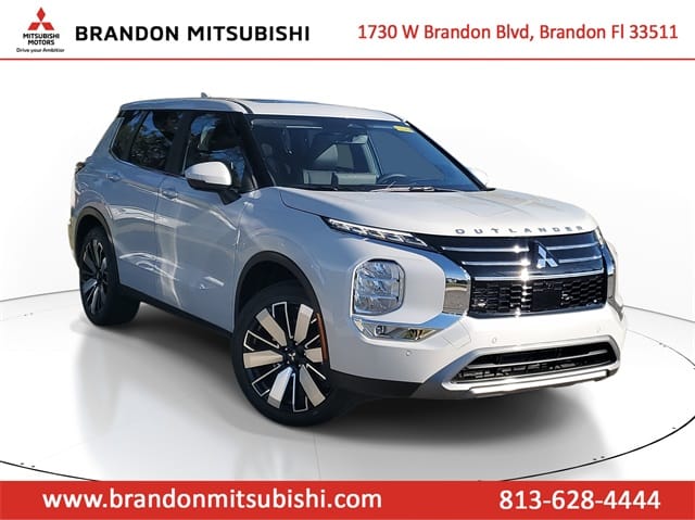 2026 Mitsubishi Outlander SE's photo