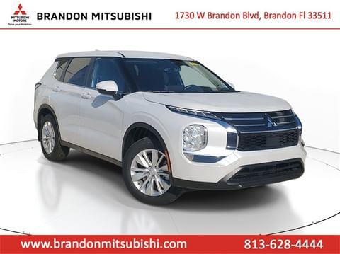 1 image of 2025 Mitsubishi Outlander ES