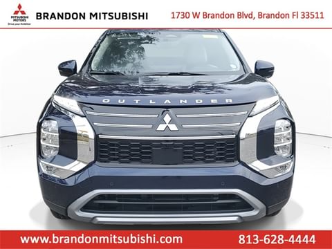 1 image of 2025 Mitsubishi Outlander SE