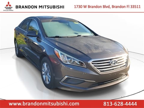 1 image of 2017 Hyundai Sonata Base