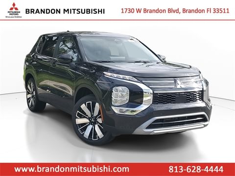 1 image of 2025 Mitsubishi Outlander SE