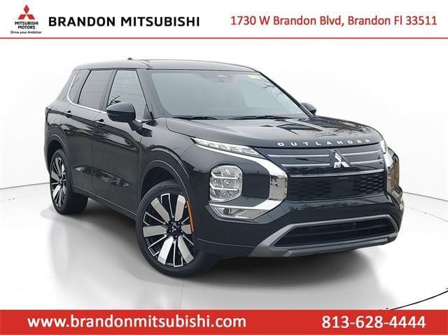 2025 Mitsubishi Outlander SE's photo