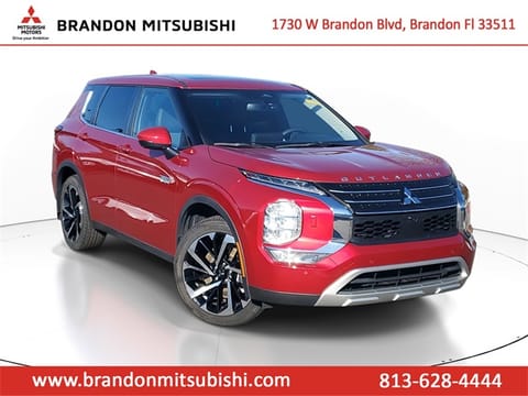 1 image of 2023 Mitsubishi Outlander PHEV