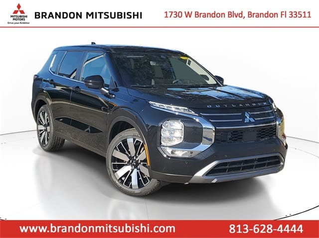 2026 Mitsubishi Outlander SE's photo