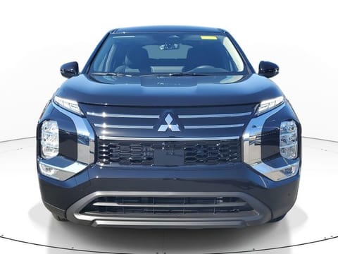 2026 Mitsubishi Outlander ES