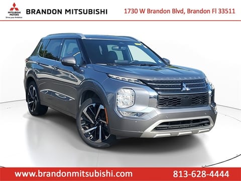 1 image of 2022 Mitsubishi Outlander SEL
