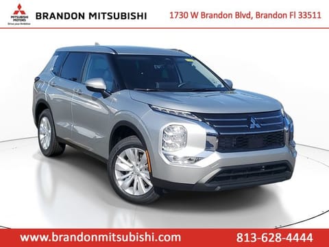 1 image of 2026 Mitsubishi Outlander ES