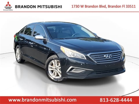 1 image of 2016 Hyundai Sonata Base