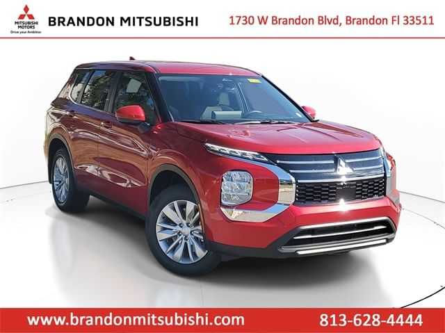 2025 Mitsubishi Outlander ES's photo