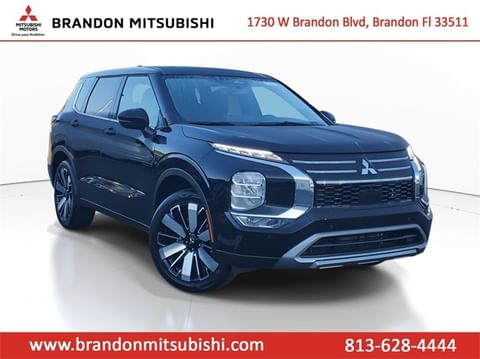 1 image of 2025 Mitsubishi Outlander SE