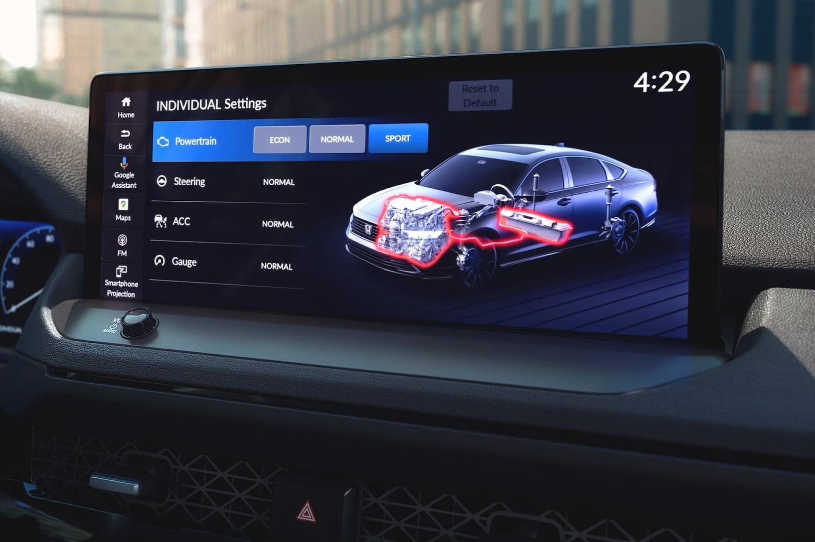 Pantalla del tablero del Honda Accord Híbrido 2026 que muestra configuraciones individuales para los modos de tren motriz: ECON, NORMAL, SPORT. Imagen de un sedán con partes del motor resaltadas.