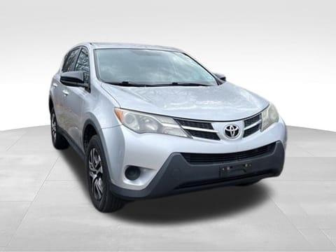 1 imagen de 2015 Toyota RAV4 LE