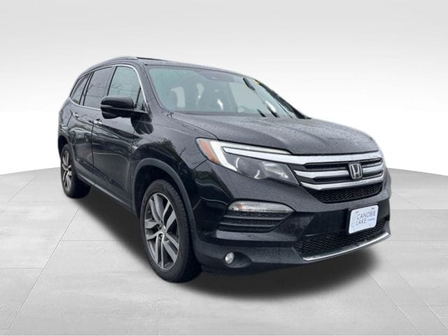 2017 Honda Pilot 4WD Touring's photo