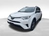 3 imagen en miniatura de 2017 Toyota RAV4 LE
