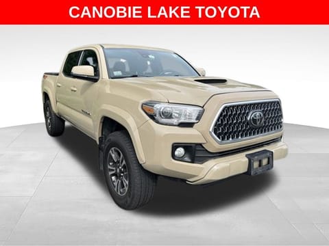 1 image of 2018 Toyota Tacoma TRD Sport