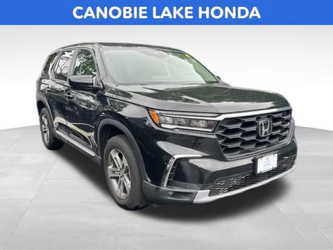 1 image of 2023 Honda Pilot EX-L