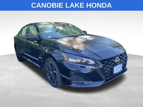 1 image of 2023 Nissan Altima 2.5 SR