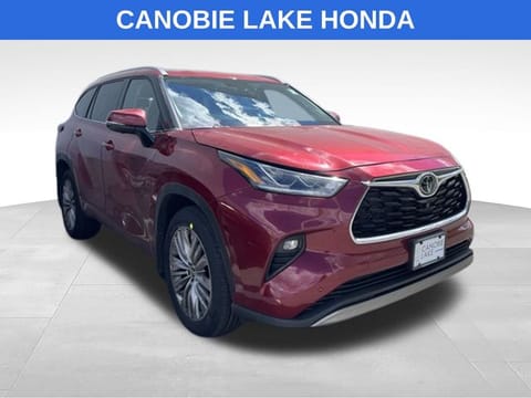1 imagen de 2023 Toyota Highlander Platinum