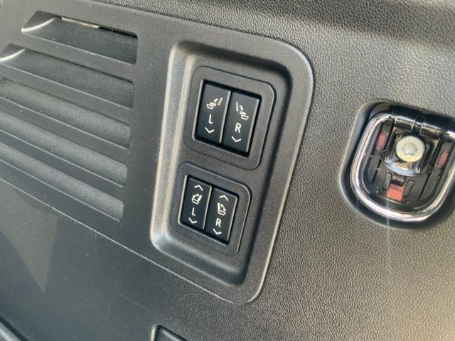 2024 GMC Acadia Denali - Photo 9