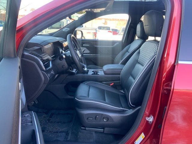 2024 GMC Acadia Denali - Photo 17