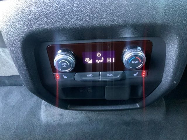 2024 GMC Acadia Denali - Photo 21