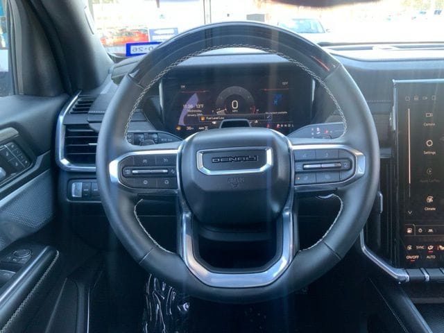 2024 GMC Acadia Denali - Photo 23