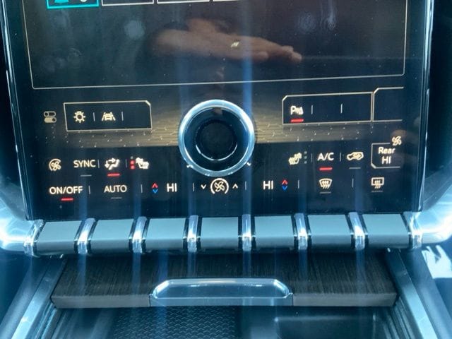 2024 GMC Acadia Denali - Photo 29