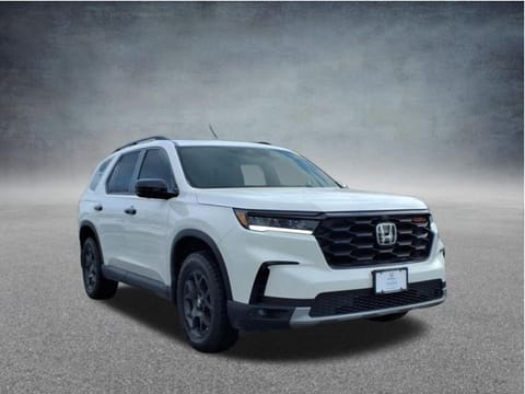 1 image of 2024 Honda Pilot TrailSport