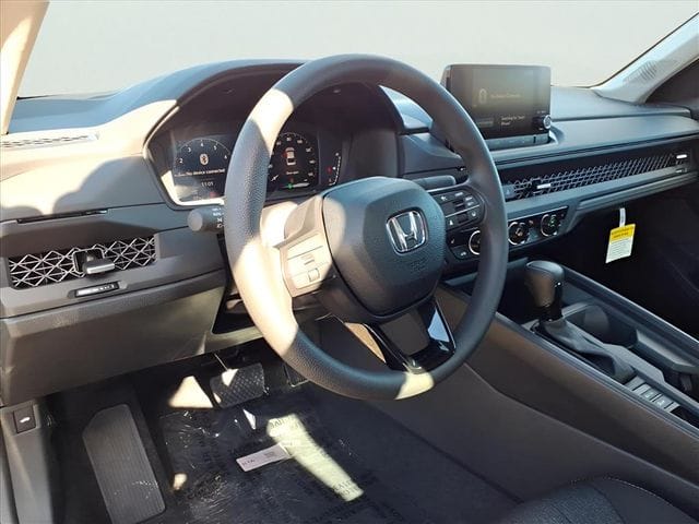 2025 Honda Accord SE - Photo 13