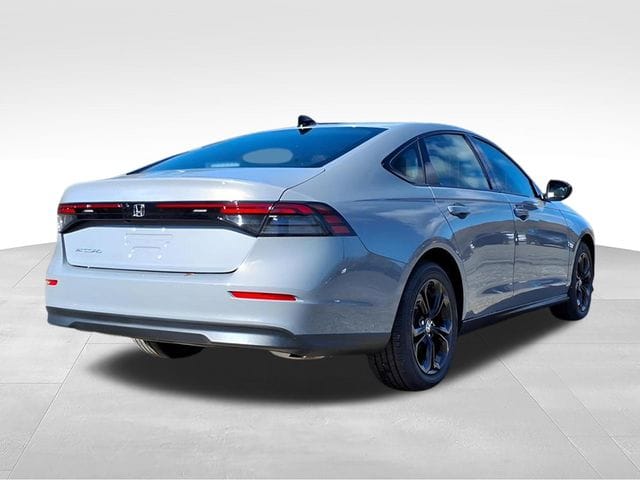 2025 Honda Accord SE - Photo 6