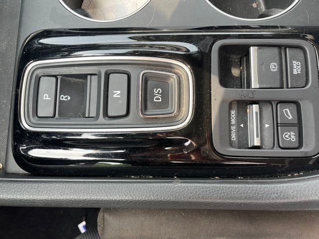 2025 Honda Pilot Touring - Photo 15