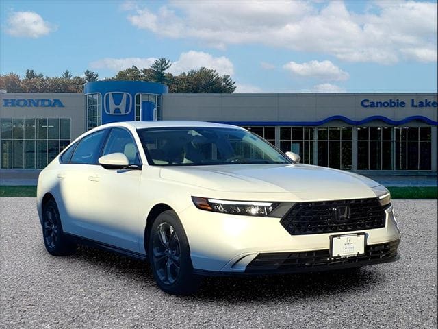 2023 Honda Accord EX's photo