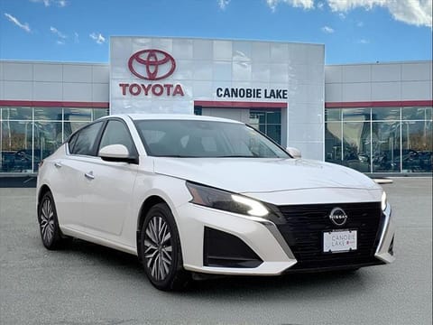 1 image of 2023 Nissan Altima 2.5 SV