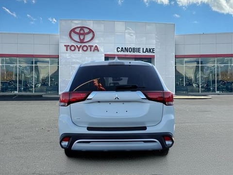 2020 Mitsubishi Outlander SE