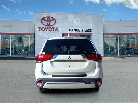 2020 Mitsubishi Outlander SE